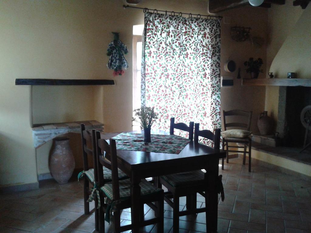 Agriturismo Cantinaccia Di Sopra Pitigliano Szoba fotó